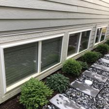 Chicago - Edgewater - House Wash - Window Cleaning / Screen Cleaning - Pressure Washing 2